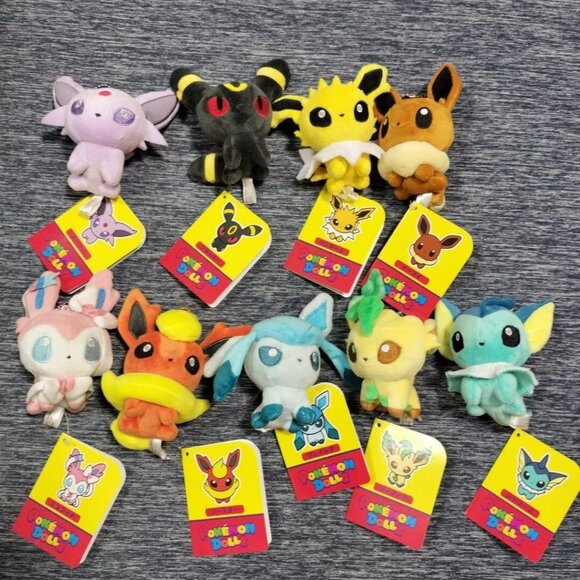 Pokemon Eevee Plush Keychain | Leafeon Kawaii Doll Pendant | Cute Gift for Kids - Picture 3 of 3